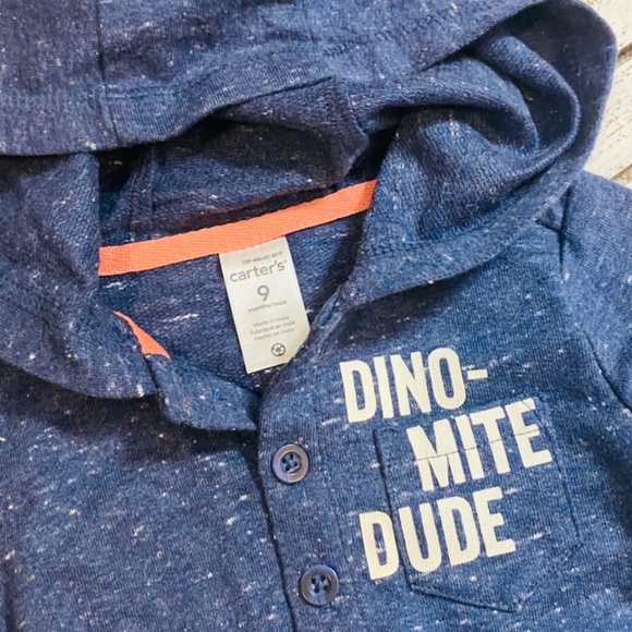 BNWT Carter’s one piece outfit 9Mo - Picture 2 of 3